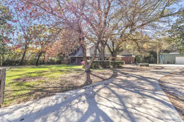 5045 Serry Ln, Pace, FL 32571