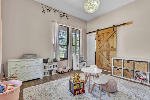 5045 Serry Ln, Pace, FL 32571