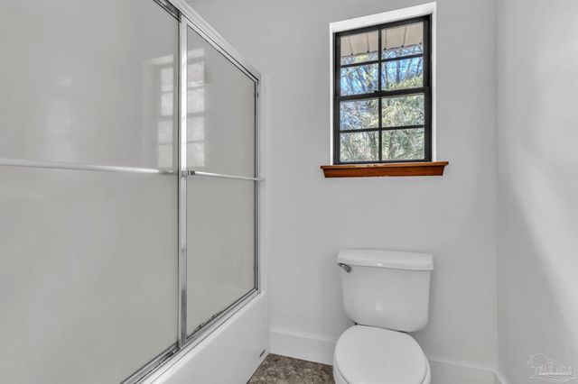 5045 Serry Ln, Pace, FL 32571