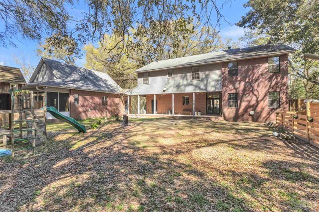 5045 Serry Ln, Pace, FL 32571