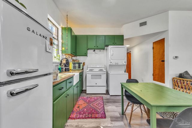 5045 Serry Ln, Pace, FL 32571