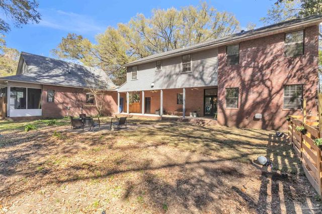 5045 Serry Ln, Pace, FL 32571