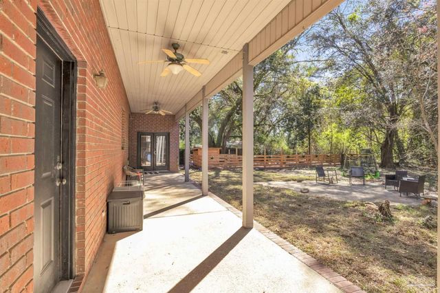 5045 Serry Ln, Pace, FL 32571