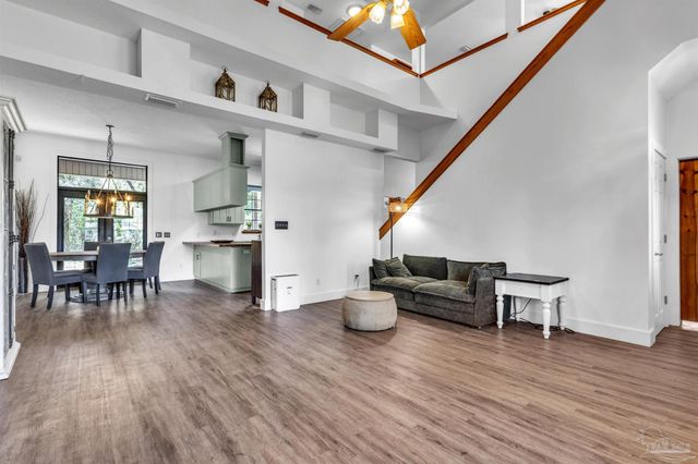 5045 Serry Ln, Pace, FL 32571