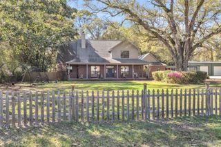 5045 Serry Ln, Pace, FL 32571