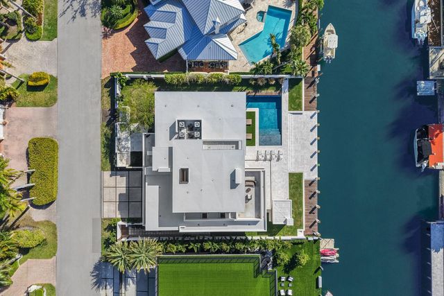 10 Pelican Dr, Fort Lauderdale, FL 33301