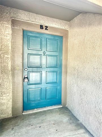 6344 NEWTOWN CIRCLE B2, Tampa, FL 33615