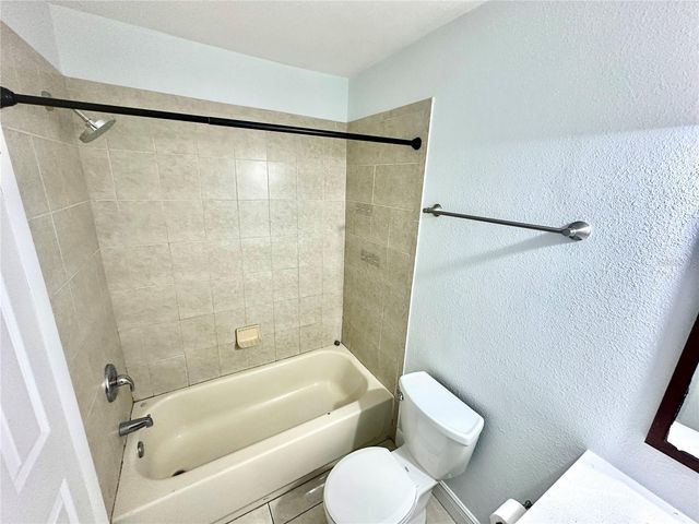 6344 NEWTOWN CIRCLE B2, Tampa, FL 33615