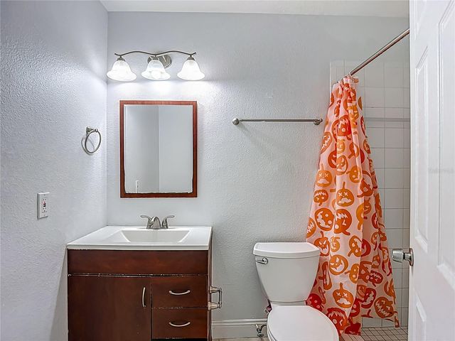 6344 NEWTOWN CIRCLE B2, Tampa, FL 33615