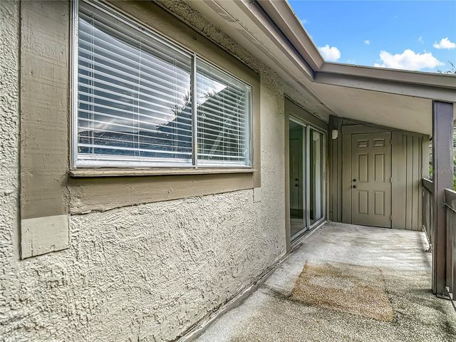 6344 NEWTOWN CIRCLE B2, Tampa, FL 33615