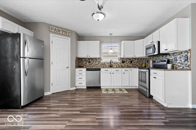 825 W Muskegan Drive, Greenfield, IN 46140