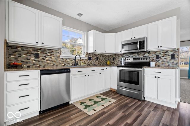 825 W Muskegan Drive, Greenfield, IN 46140