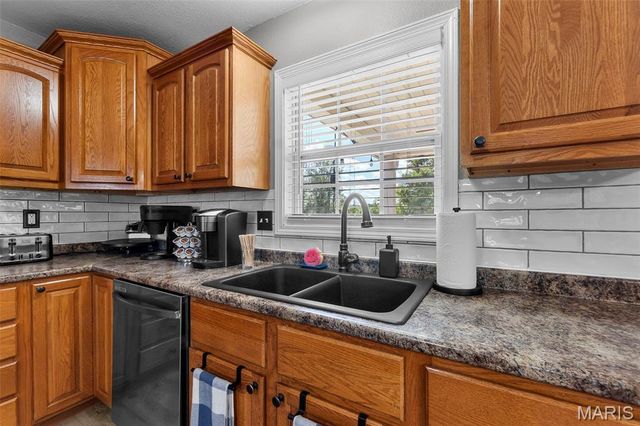 16815 Augusta Drive, Glen Allen, MO 63751