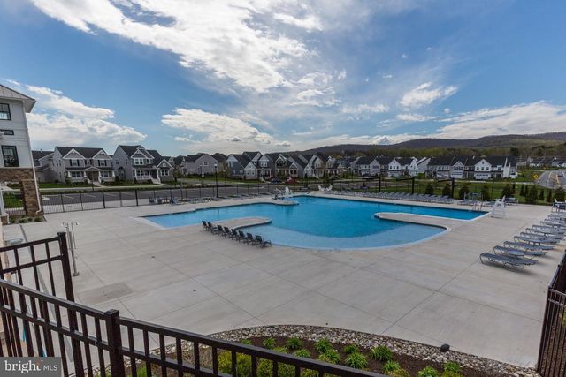 2728 HILLFIELD DR, Frederick, MD 21702