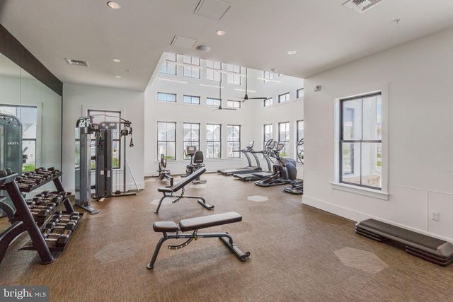 2728 HILLFIELD DR, Frederick, MD 21702