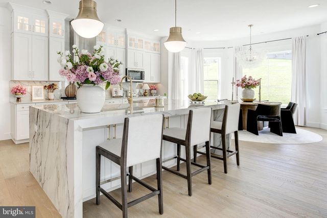 2728 HILLFIELD DR, Frederick, MD 21702