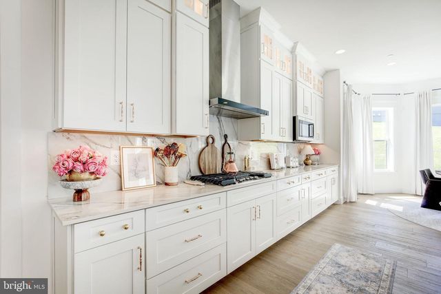 2728 HILLFIELD DR, Frederick, MD 21702