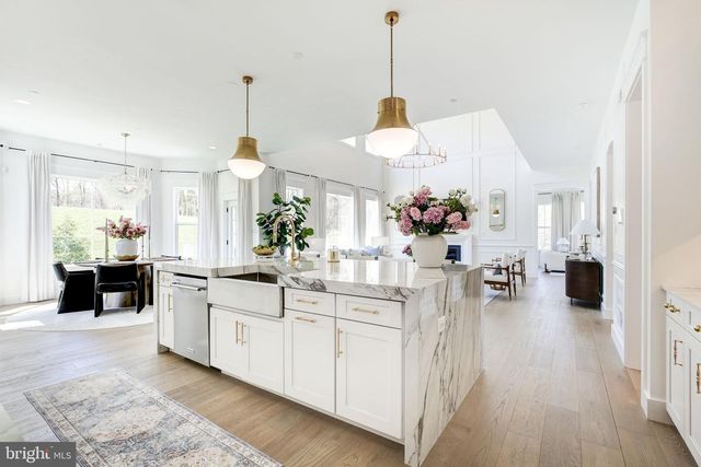 2728 HILLFIELD DR, Frederick, MD 21702