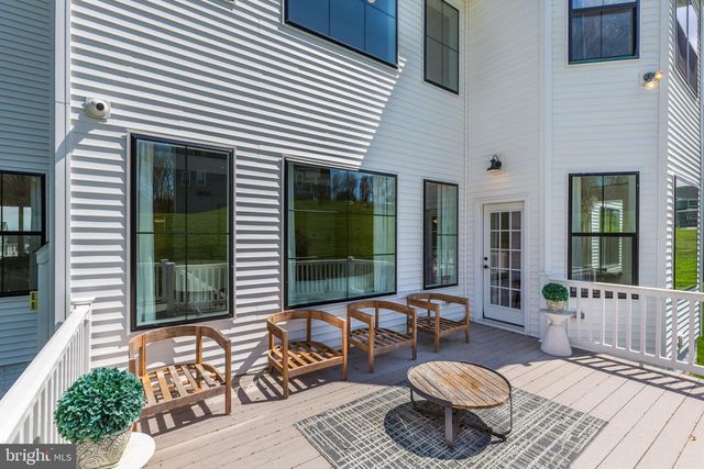 2728 HILLFIELD DR, Frederick, MD 21702