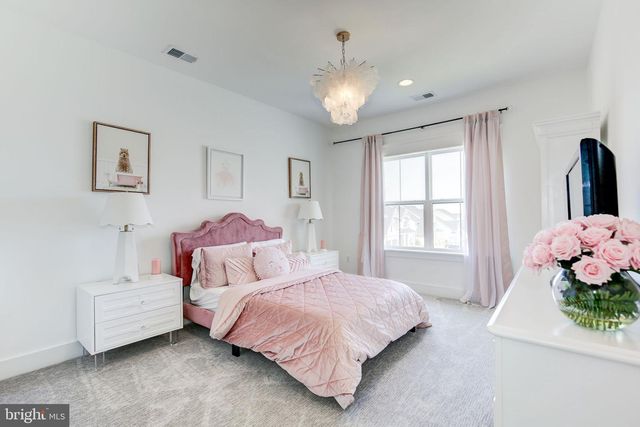 2728 HILLFIELD DR, Frederick, MD 21702