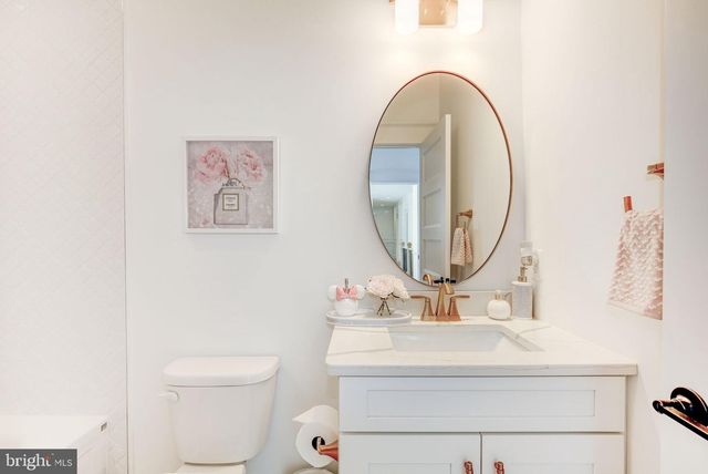 2728 HILLFIELD DR, Frederick, MD 21702