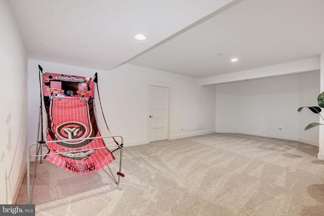 2728 HILLFIELD DR, Frederick, MD 21702