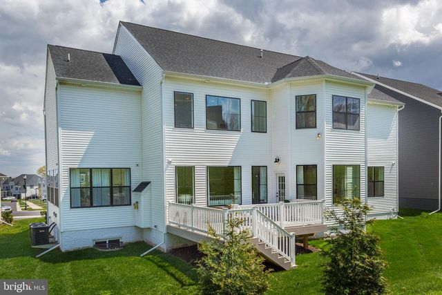 2728 HILLFIELD DR, Frederick, MD 21702