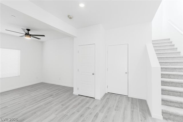 9927 Kimura Hills Avenue, Las Vegas, NV 89129