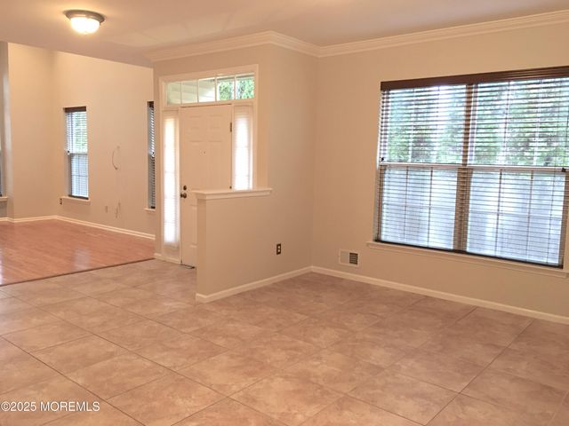 44 Poplar Lane, Holmdel, NJ 07733