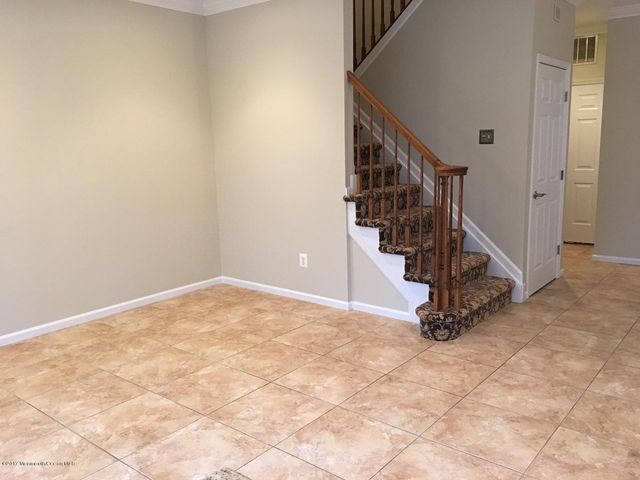 44 Poplar Lane, Holmdel, NJ 07733