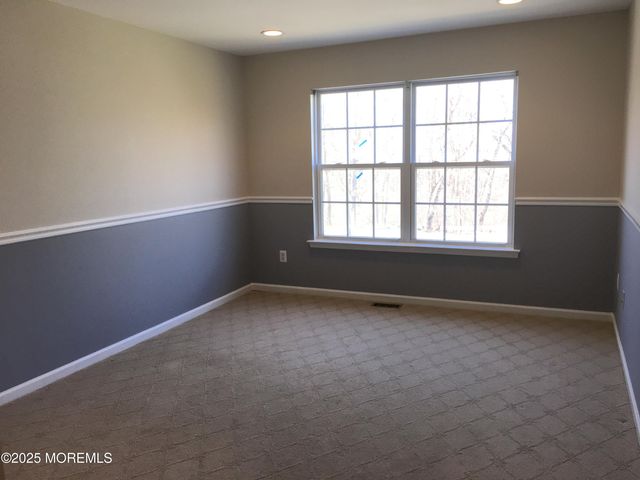 44 Poplar Lane, Holmdel, NJ 07733