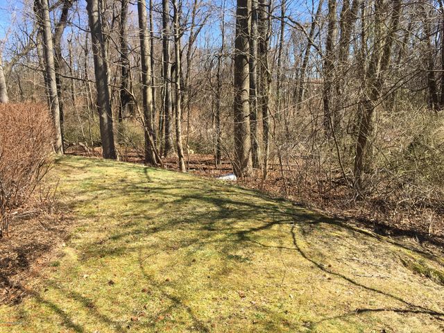 44 Poplar Lane, Holmdel, NJ 07733