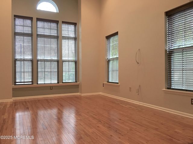 44 Poplar Lane, Holmdel, NJ 07733