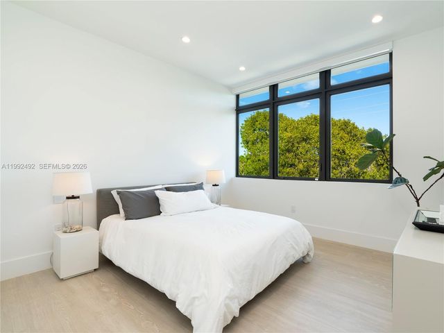 1230 Cleveland Rd, Miami Beach, FL 33141