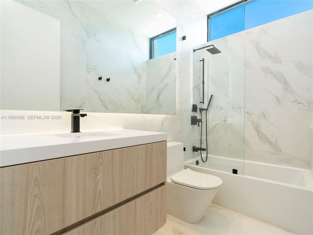 1230 Cleveland Rd, Miami Beach, FL 33141