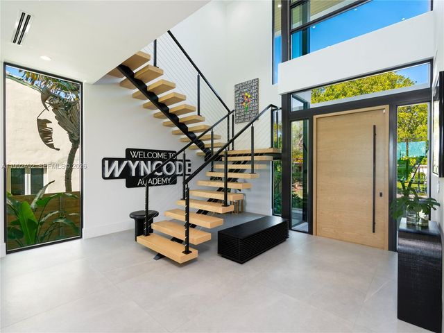 1230 Cleveland Rd, Miami Beach, FL 33141