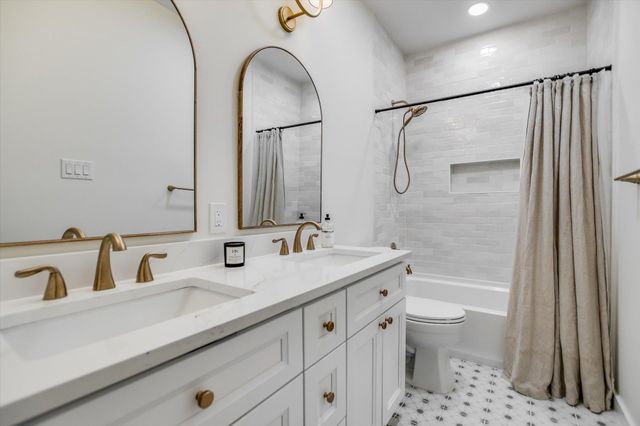 6300 Bon Terra DR, Austin, TX 78731