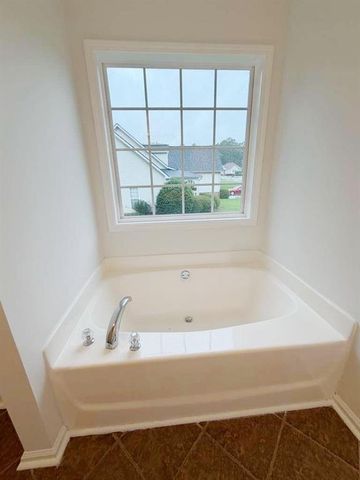 948 Gettysburg Way, Locust Grove, GA 30248