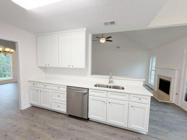 948 Gettysburg Way, Locust Grove, GA 30248