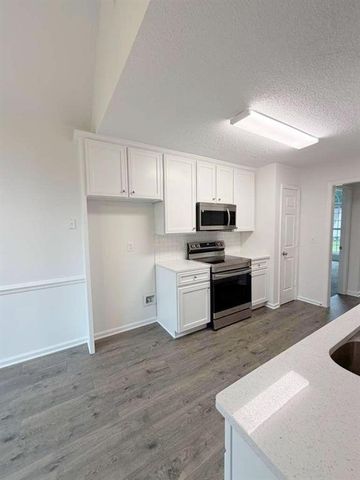 948 Gettysburg Way, Locust Grove, GA 30248