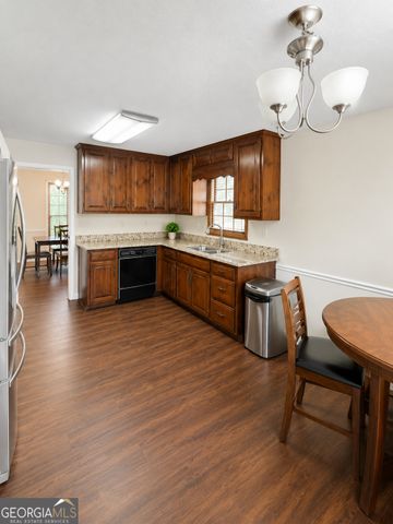 1054 Glass Bridge Road, Lagrange, GA 30240