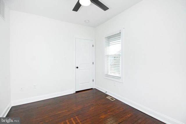 105 W CRYSTAL LAKE AVE, Westmont, NJ 08108