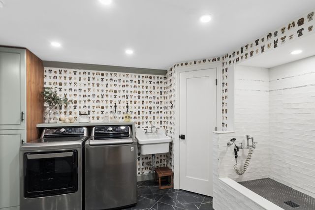 318 E Sunnyside Avenue, Libertyville, IL 60048