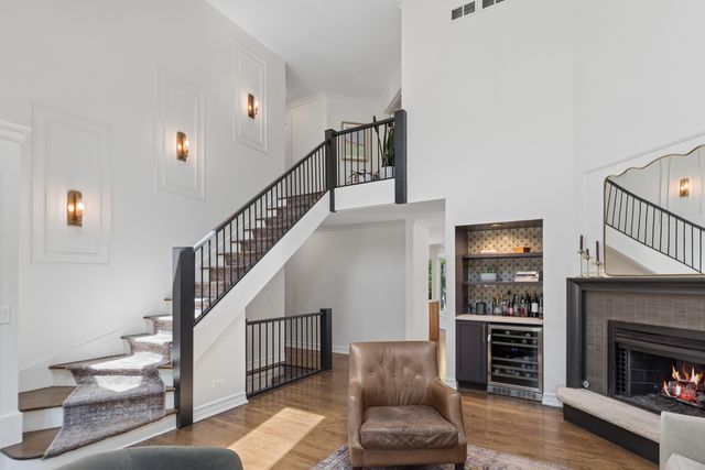 318 E Sunnyside Avenue, Libertyville, IL 60048