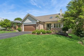 318 E Sunnyside Avenue, Libertyville, IL 60048