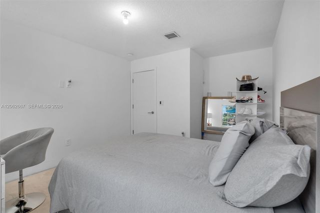 10867 NW 59th St, Doral, FL 33178