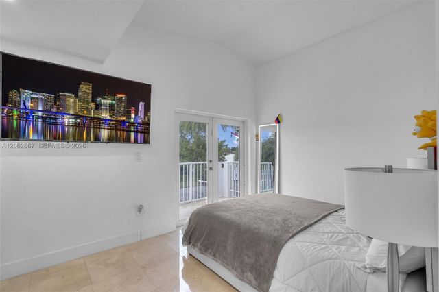 10867 NW 59th St, Doral, FL 33178
