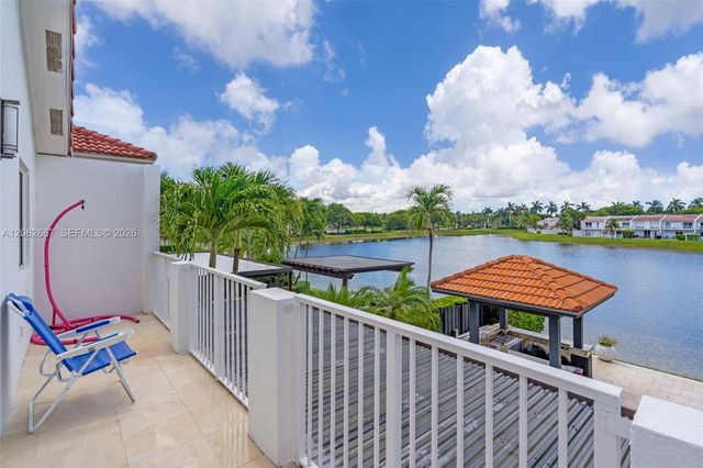 10867 NW 59th St, Doral, FL 33178