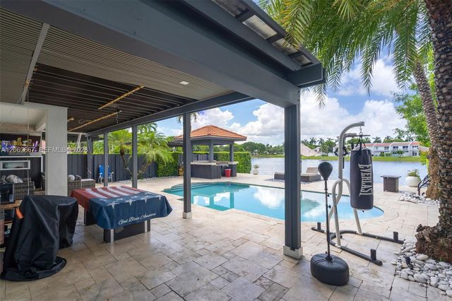 10867 NW 59th St, Doral, FL 33178
