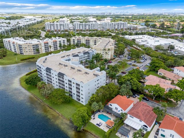 10867 NW 59th St, Doral, FL 33178
